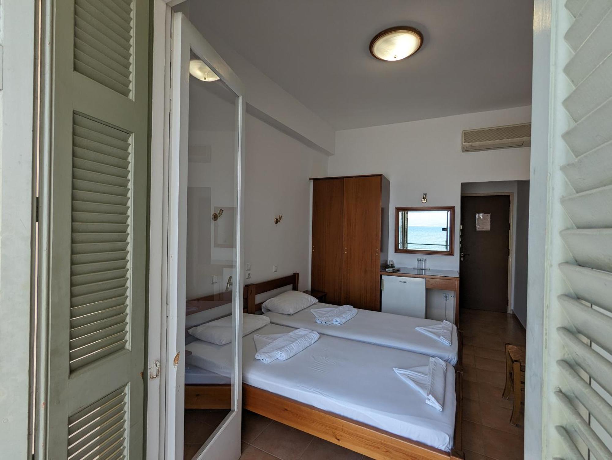 Helen'S Rooms Míloi Exteriér fotografie